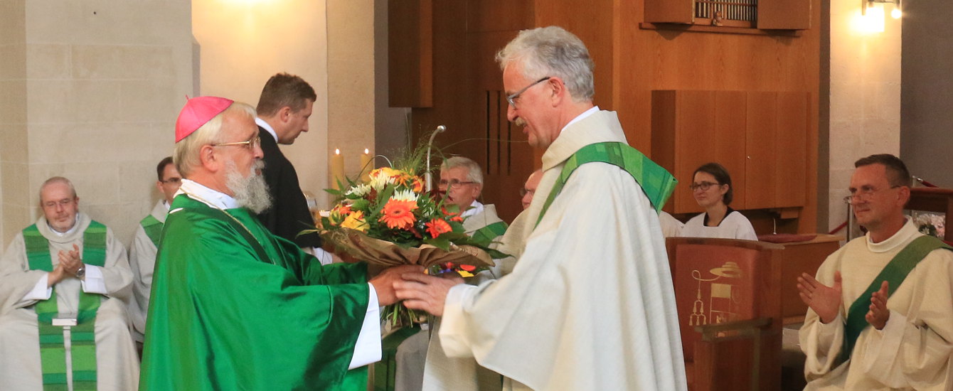 Bischof gratuliert neuem Generalvikar