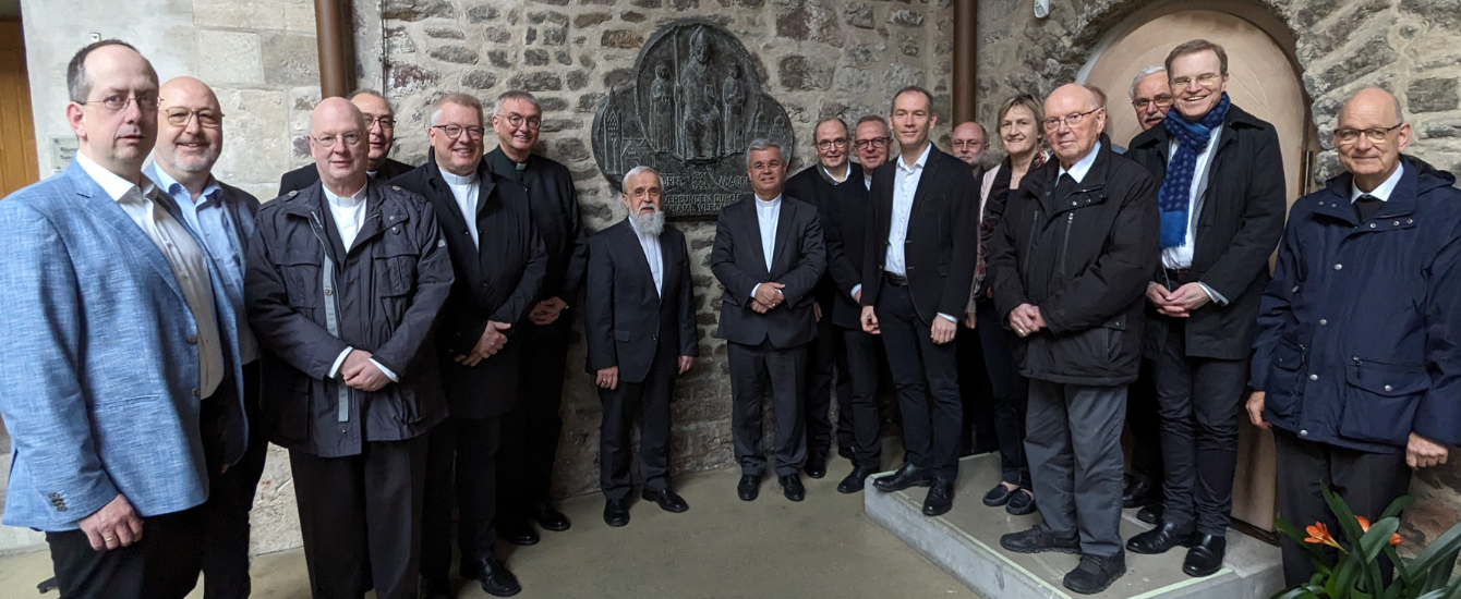 Paderborner Erzbischof Bentz und sein Geistlicher Rat zu Gast in Magdeburg