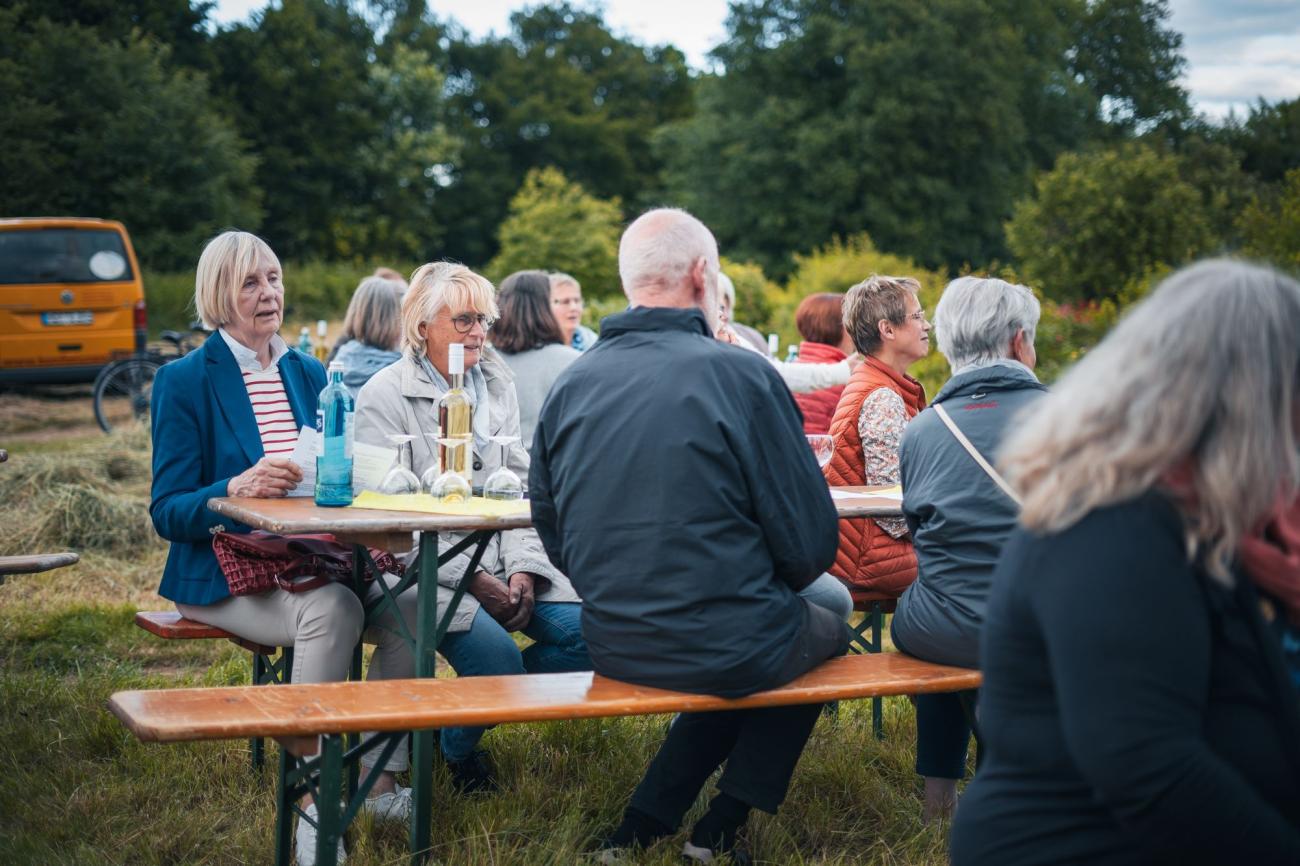 Frauen bei einem Open Air Konzert